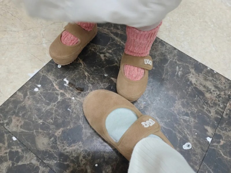 호주 UGG 어그 메리제인 키즈 엄마랑커플신발 정품확인방법