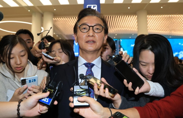 속보 이재명 대통령, <b>전재수</b> 해수부 장관 전격 <b>사의 수용</b>...