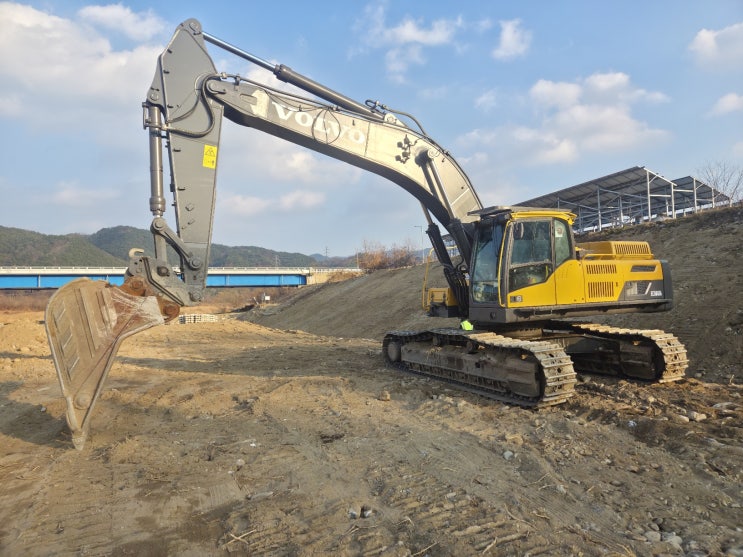  볼보 EC380D 2012년식 13이상 궤도형 중고굴삭기