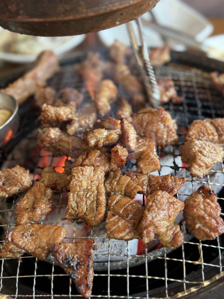  광명 고깃집 신선화로 광명점 대형 매장 왕갈비 3+1 행사 중