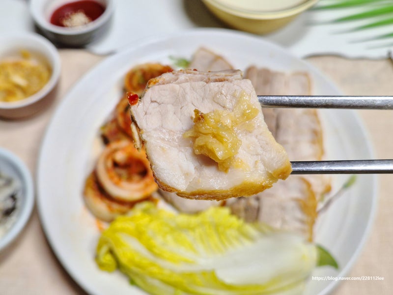 류수영 돼지고기 통삼겹살 바베큐 마늘수육 보쌈 만들기