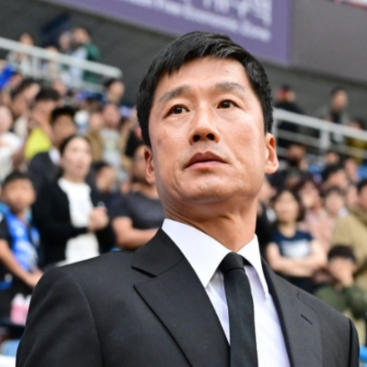 휴식을 이유로 광주FC와 동행을 마감하려는 이정효 감독!! 하지만 전북, 울산, J리그 팀들까지 이정효 감독을 잡으려 노력중이다!! 내년에도 쉬긴 틀렸다!!