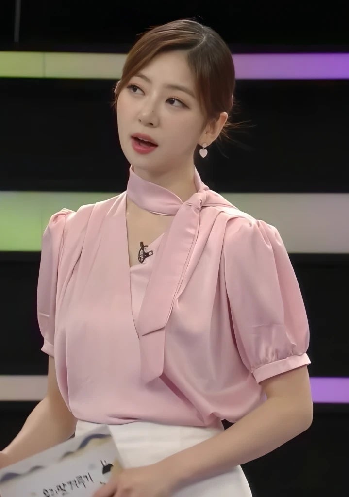 [사진 모음] KBS 우리말 겨루기 메인 MC 박지원 아나운서 날씬한 몸매에 어울리는 의상핏 사진 ....
