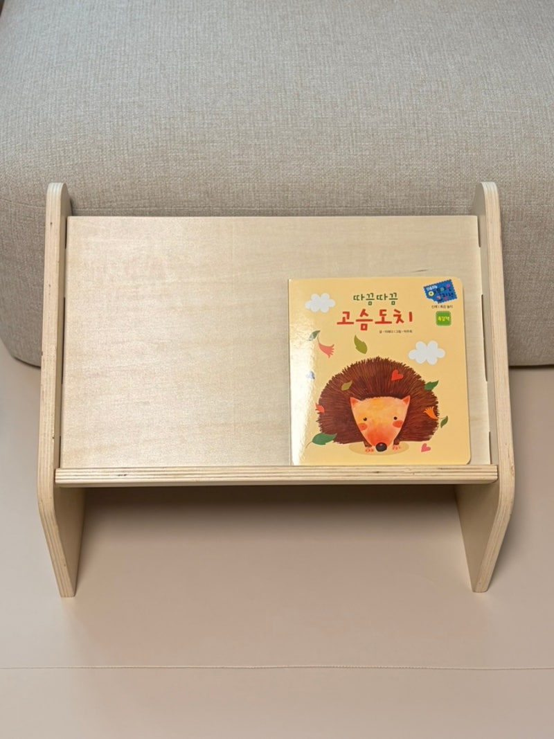 [育兒紀錄] 育兒用品 | Engrown嬰兒閱讀架