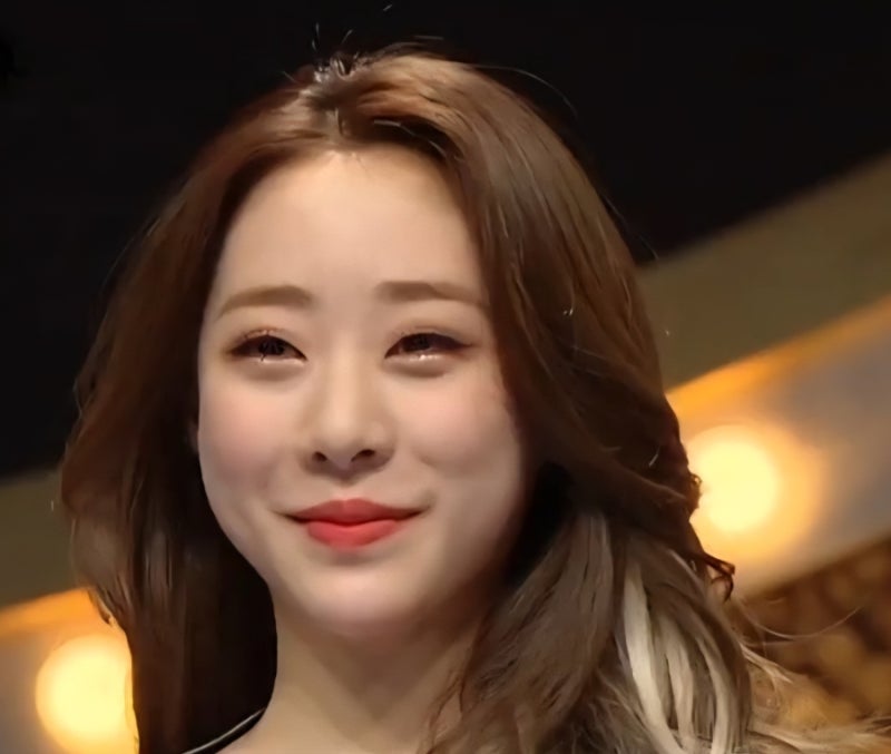 ✨ 우주소녀 연정: 눈부신 메인 보컬의 모든 것 (나이, 키, 인스타 프로필 총정리)