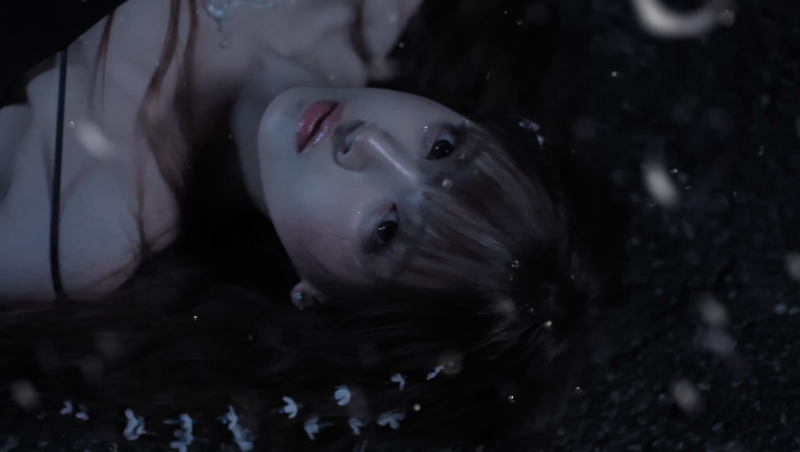 엔믹스 블루발렌타인 뮤비 해석, 시간을 되돌려 행복했던 때로 [NMIXX blue valentine]