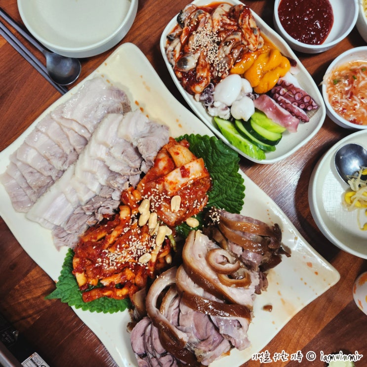  종로3가 보쌈족발골목 종로보쌈 장군굴보쌈