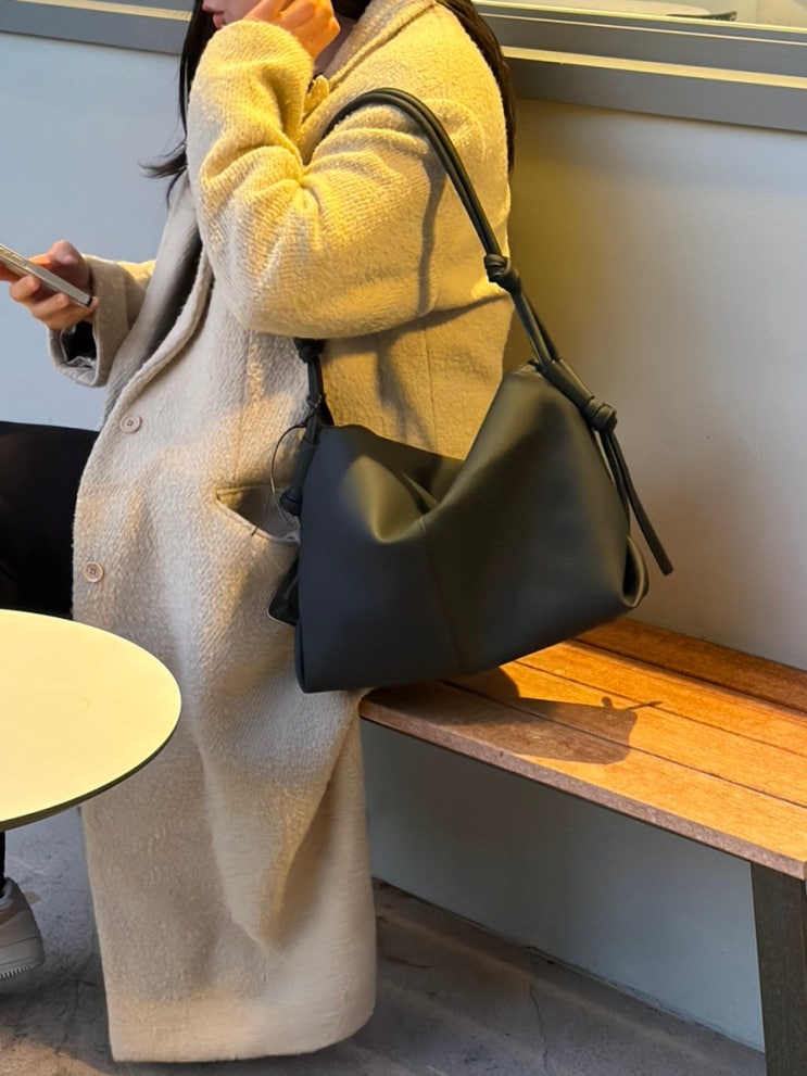  여자숄더백 보부상 출근가방 찾는다면? 모어모르 노디백 2주 실사용 후기