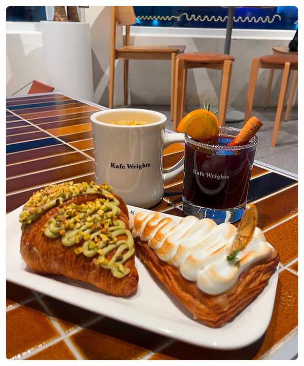  감성 인테리어와 수제 디저트가 맛있는 건대카페 라이츠에서 힐링