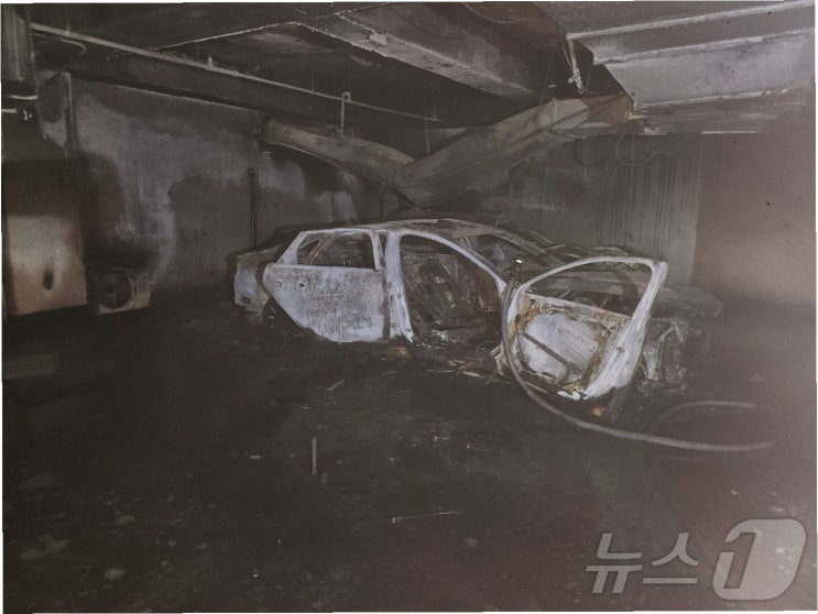 <b>인천 주상복합</b> 건물 <b>화재</b>: 아침을 뒤덮은 검은 연기, 인명 피해는?
