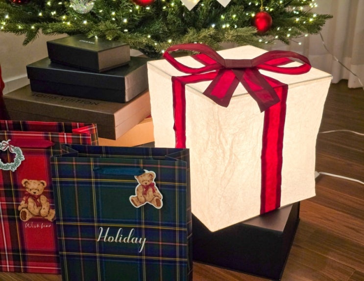  이케아 스트롤라 선물상자 조명 크리스마스 트리 장식