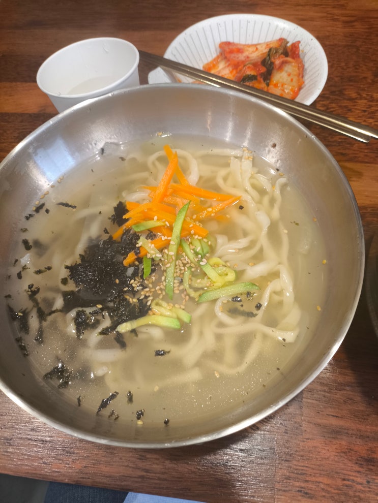  노량진 혼밥 추천! 가성비 칼국수 꽁보리밥맛집 '꽁칼' 솔직 리뷰