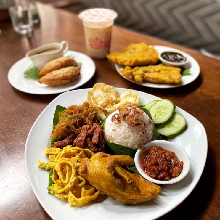  자카르타 로컬 음식이 궁금하다면베타위 전통 요리 맛집 AJAG IJIG
