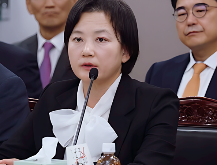 정유미 검사 프로필 나이 학력 강등 논란 정리