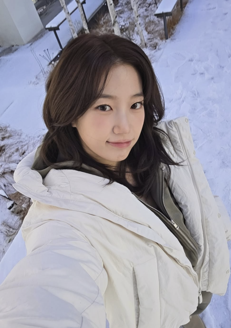  [셀럽 패션] 르세라핌 카즈하 사복 패션! 룰루레몬 겨울룩 정리