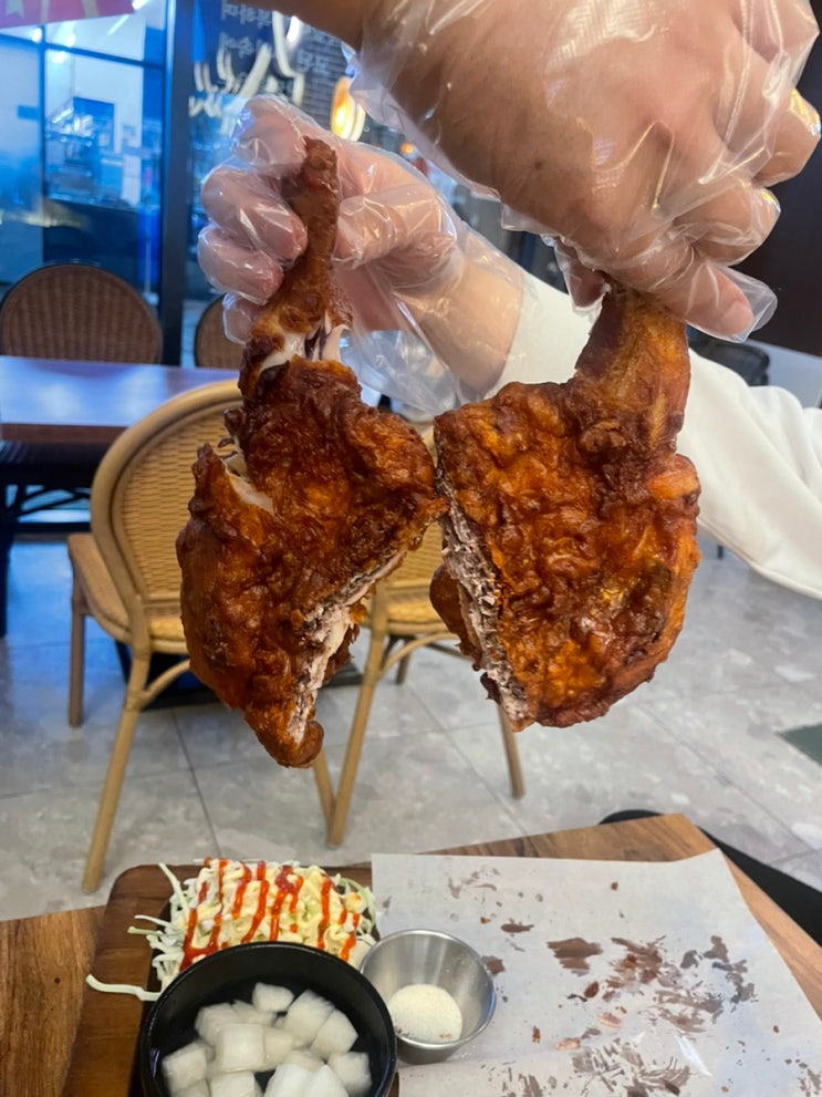  2차 방문하기 좋은 군산 조촌동 전일맥주 JEONIL BEER 촉촉한치 옛날통닭 가성비조촌동술집 군산천원빵집 마켓베이커리 소세지빵 메론크림빵