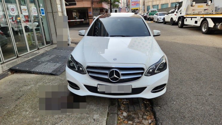  벤츠 w212 안드로이드 올인원 AHD 후방카메라 장착