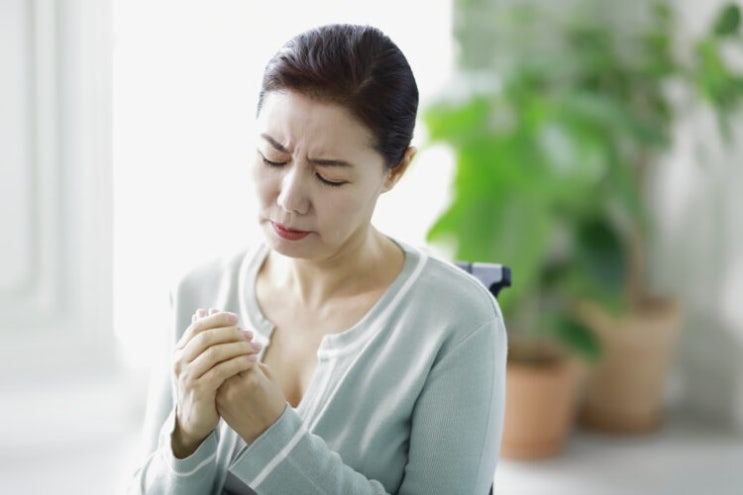  겨울이면 더 힘든 수족냉증도 병입니다…속부터 따뜻해지는 생활습관 공개합니다.