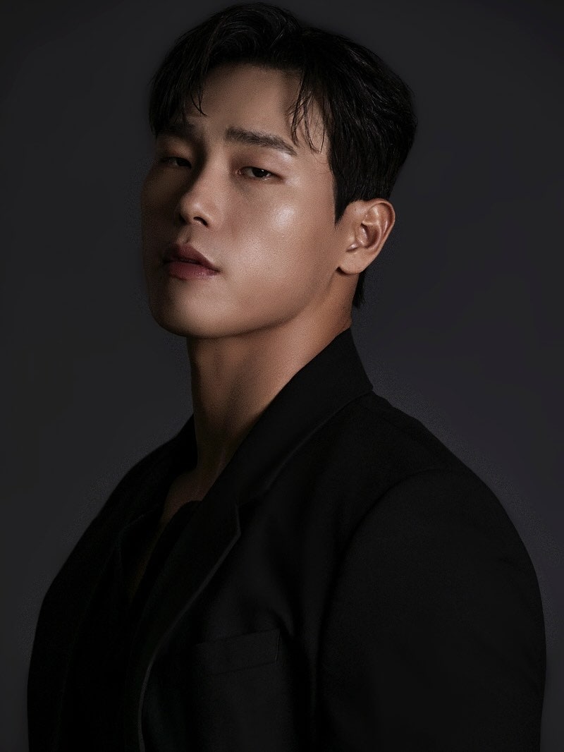 윤성빈 프로필 나이 고향 키 학력 아이언맨에서 유튜버로, 캥거루족 발언 논란부터 피지컬: ....