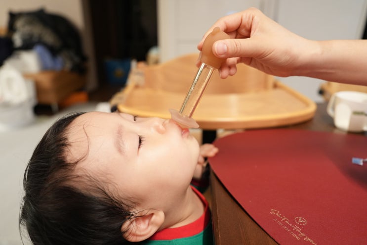  [육아꿀템] 아기약병 거부 끝! 아가츄 실리콘약병으로 쌍둥이 약 먹이기 성공한 후기 (feat. PPSU 소재)