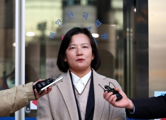 "견해 다르다고 억압·박해"..'강등' 정유미 검사장 프로필!(나이, 고향, 학력, 경력, 논란 등)