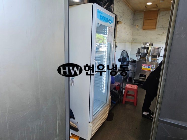  울산쇼케이스수리전문업체 K3케이쓰리냉장쇼케이스 응축기팬모터 교체수리 WRS-485RAR-KW