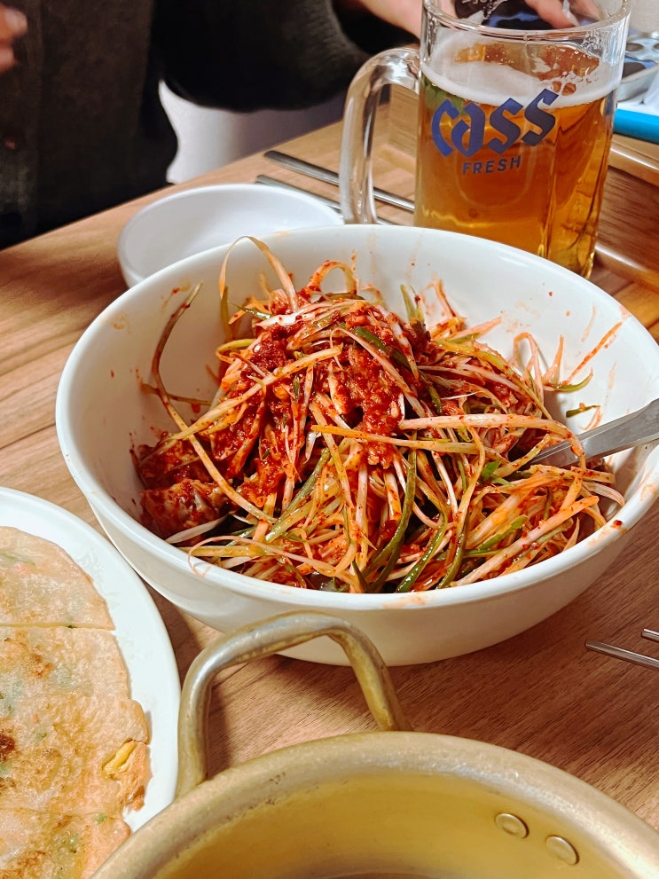  금요일에는 을지로 뱅뱅골뱅이에서 새콤달콤 골뱅이에 맥주한잔