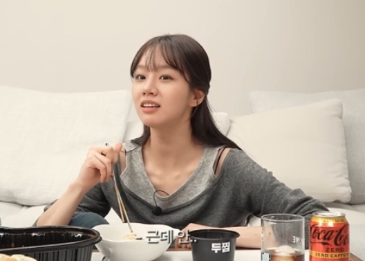   ‘류준열 패싱’ 혜리, ‘환승연애’ 찐 애청자 고백! “공감 대신 추리, 몇 번씩 돌려봐”
