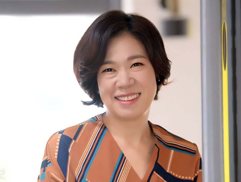 믿고 보는 배우, 염혜란: 나이, 키, 프로필부터 '도깨비' 지은탁 이모까지 (인스타 근황 총정....