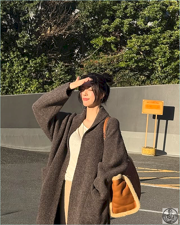  잇지 유나 사복 가격 보고 기절.. 1800만원짜리 샤넬 곰돌이 가방 코디 분석 (A66941, 도빌백 시어링)