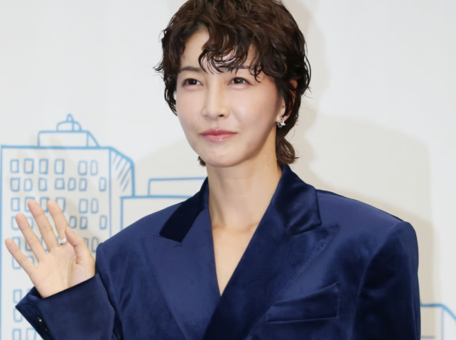 “월 매출 4000만 원 CEO였다!” 진서연, 전국 3위 쇼핑몰 사장직 버리고 배우가 된 '반전 과거' ....