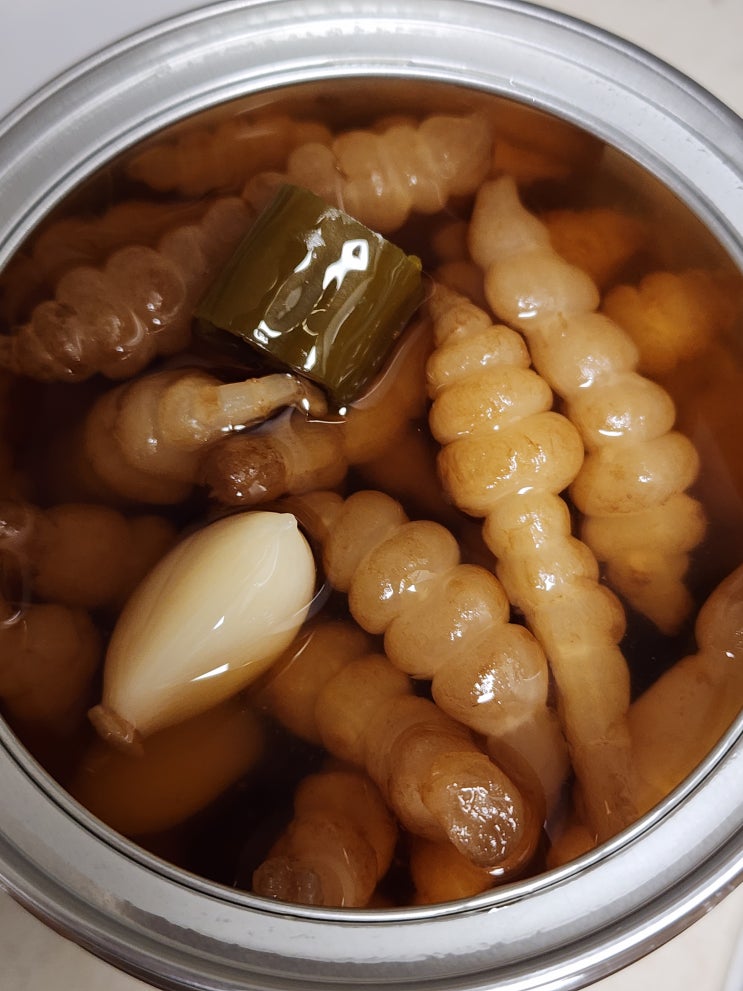  아삭한 식감에 반한 초석잠장아찌, 소백산푸드웰 초석잠알마늘장아찌