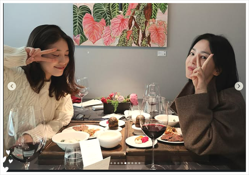 송혜교 뉴발란스 1906r 운동화 패션