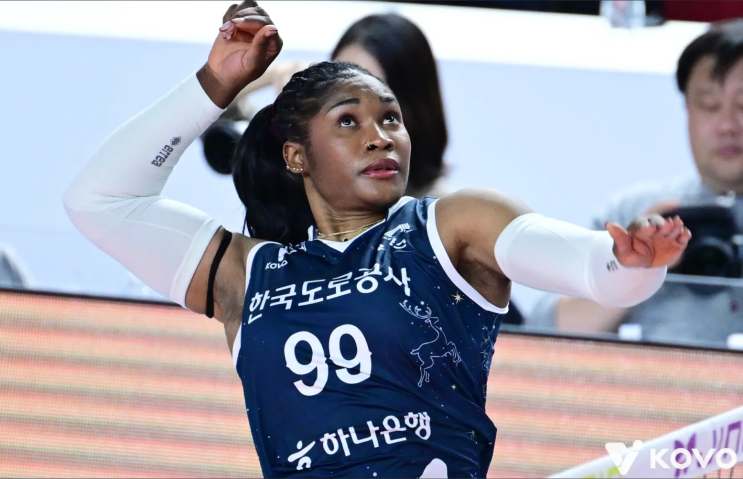 4번의 5세트에서만 23득점 폭발! 다시 한번 도로공사를 구해낸 모마