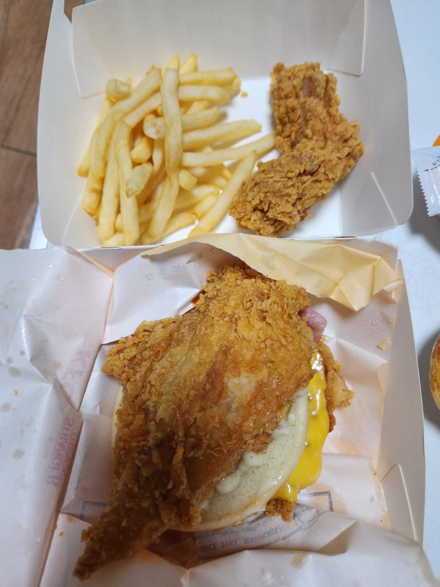 KFC 천안두정점 사진 3