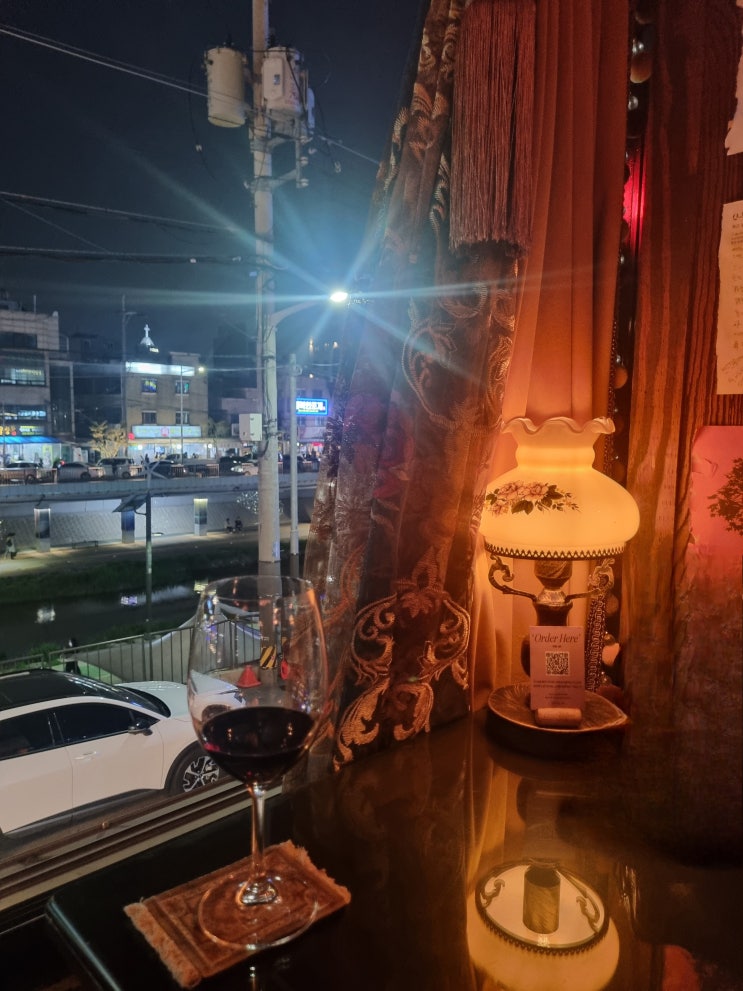 내돈내산 신림역 작은따옴표 후기 | 라이브 공연 있는 와인바