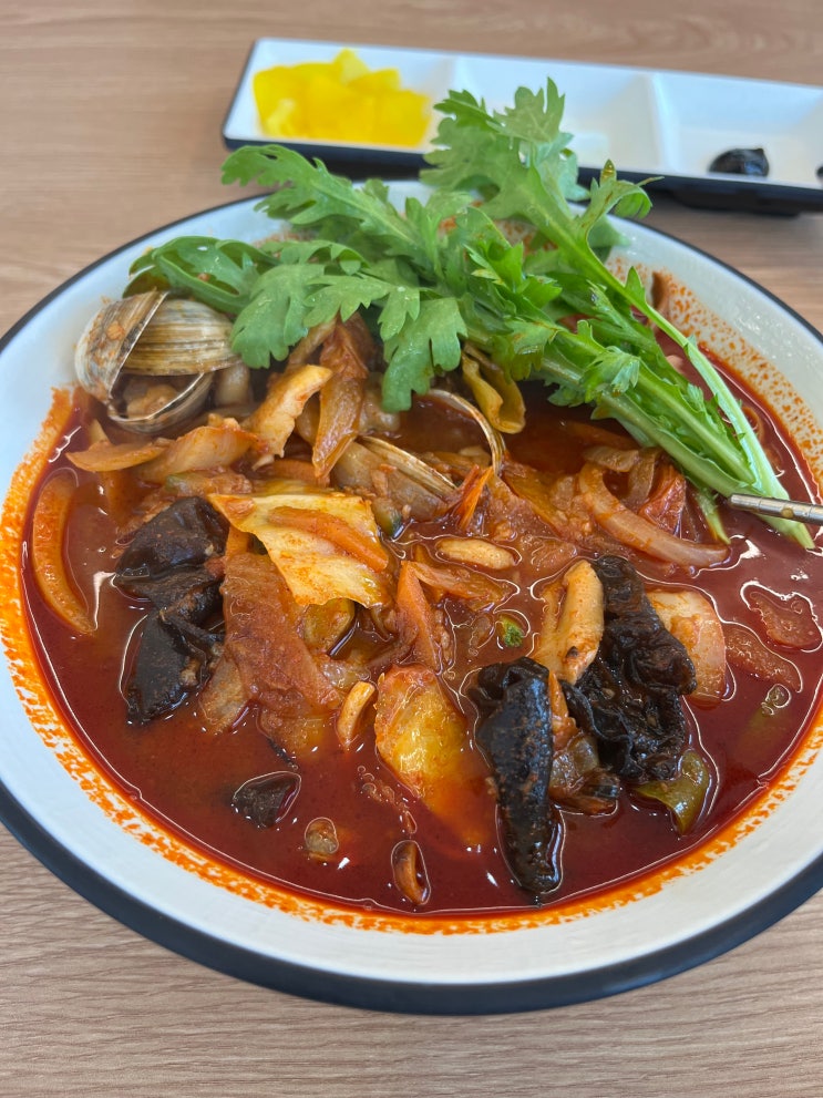  순흥식당에 갔는데, 불수능처럼 매운맛 불짬뽕이었다.(동남지구 신상 짬뽕맛집, 매운 동죽짬뽕)