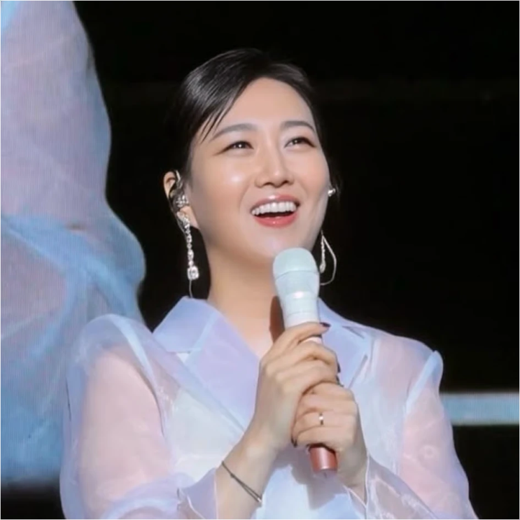  장윤정의 매니저 처우, 박나래 갑질 논란 속 재조명! 이들의 극명한 대비가 시사하는 바는?