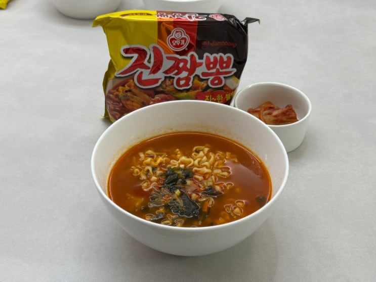  오뚜기 진짬뽕 10주년 맞이 진짬뽕 리뉴얼 버전 불맛이 더 깊어졌네!!