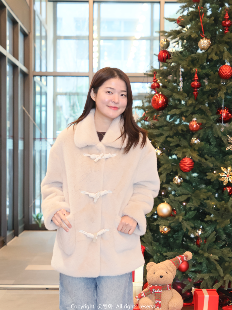  여성 숏 무스탕 겨울코디 추천 마리끌레르 페이크 퍼자켓