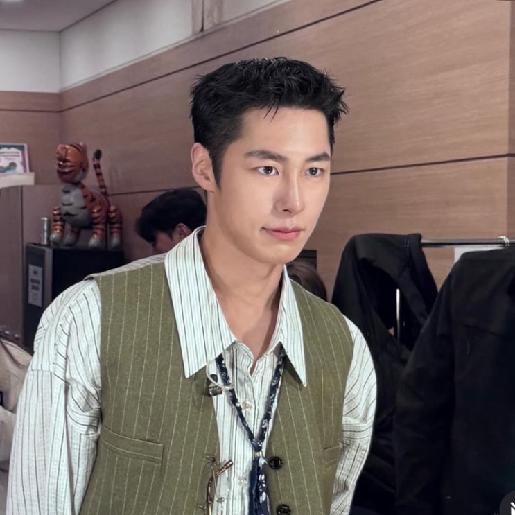 남자 짧은머리 고민 중이라면? 이재욱 아이비리그컷으로 남성미 up