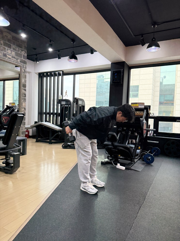  부천역pt 덤벨 컬, 킥백 슈퍼세트 간단 팔운동
