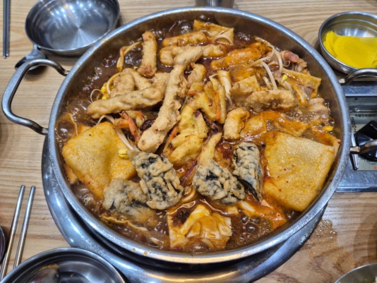  서울 즉석떡볶이 오목교 맛집 <도리식탁 목동본점>...시그니처 마라 떡볶이 후기