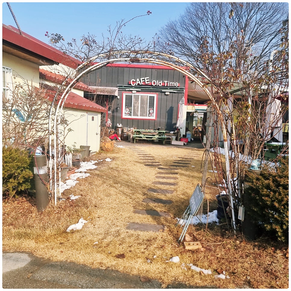올드타임 카페 사진 3