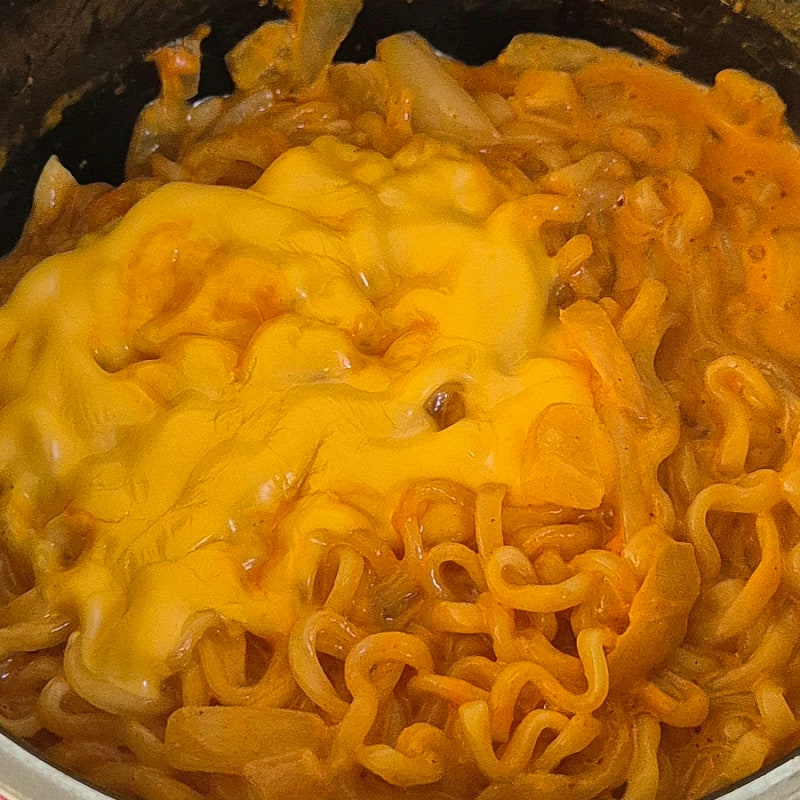 [불닭레시피] 불닭 맛있게 먹기 : 꾸덕함을 좋아한다면 추천하는 까르보 불닭볶음면