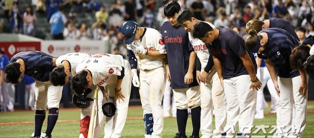 <b>롯데</b> <b>정훈 은퇴</b> 선언과 함께한 아쉬운 야구 인생