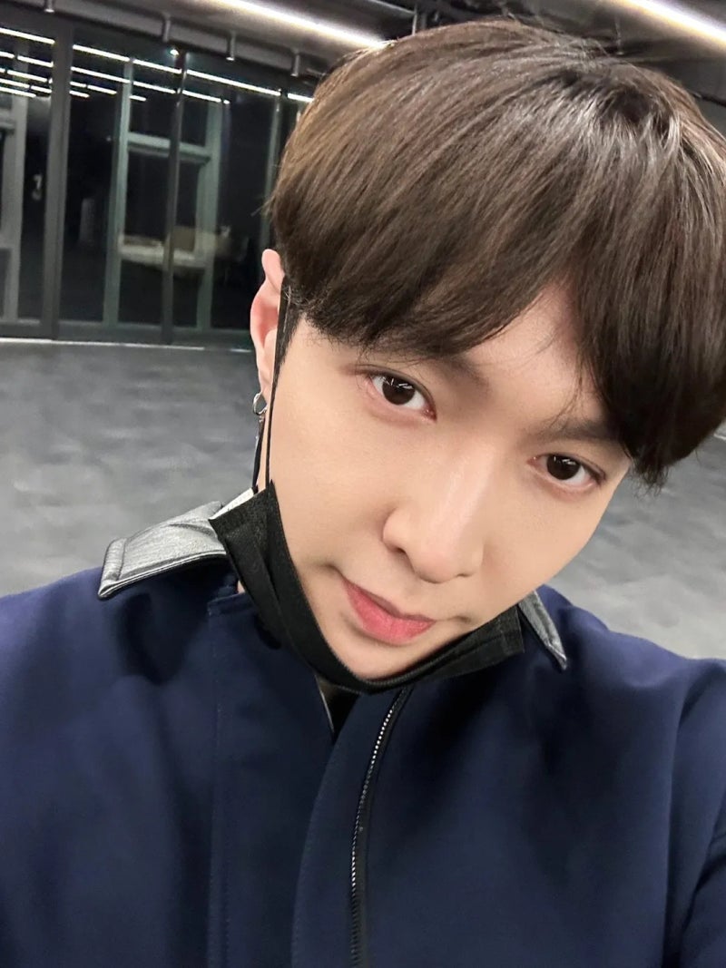 The Reason Lay Also Missed EXO's Fan Meeting on the Day, Without Chenbaekxi