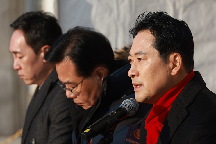 [정치] 장동혁 "<b>통일교</b>, 재판서 침묵… <b>특검</b>과 李 대통령 내통... 