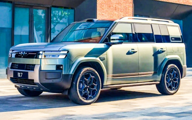   80일 만에 5만 대 돌파! BYD 오프로드 SUV 팡청바오 Ti7, 3천만 원대 PHEV 시장을 뒤흔들다