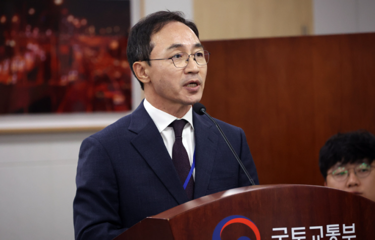 <b>관저</b> 공사 <b>특혜</b> 논란, 왜 21그램과 <b>김오진</b> 전 차관에게 시선이... 